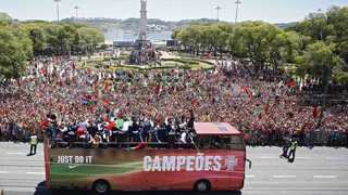 葡萄牙首冠游行全程